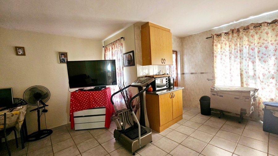 3 Bedroom Property for Sale in Dana Bay Western Cape